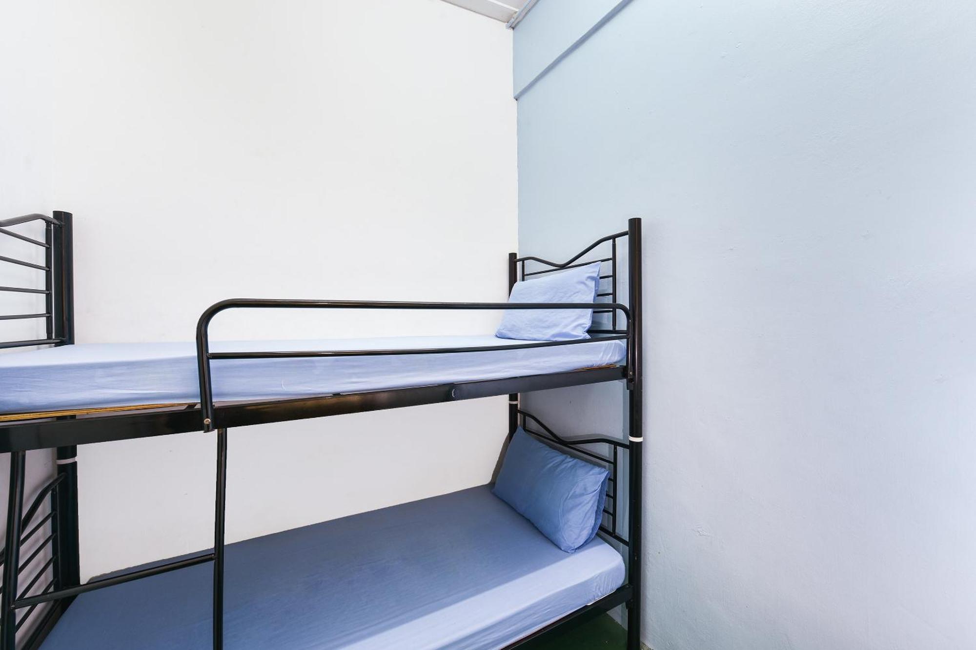 Spot On 89872 Kuantan Backpackers Hotel Exterior photo
